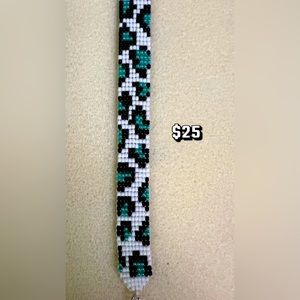 Beaded bracelet
